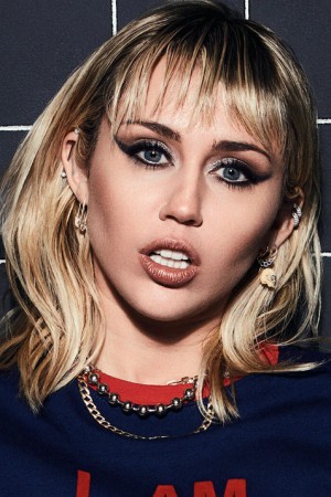 Miley Cyrus tüm dizileri dizigom'da